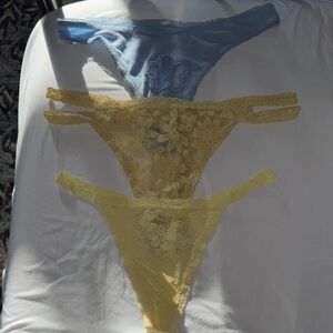 Women’s Lace Thong Panties - Yellow & Light Blue